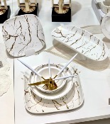 Service de table en porcelaine  25 pièces effet marbre blanc et doré