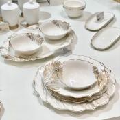 Service de table en porcelaine 25 pièces blanc doré motifs feuille